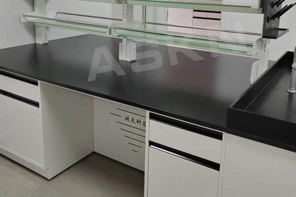 標(biāo)準(zhǔn)全鋼實驗臺定做要求有哪些？
